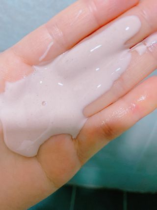 벨먼 내추럴 스파 머드레티놀 바디워시(그린로즈, 미드나잇 피오니) — 5점을 준 리뷰어가 2022년 6월 올린 사용 사진