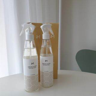 [엠메이데이] 드레스클리어 퍼퓸 스프레이 300ml 프리지아 가든향+프리지아 파출리향 — 5점을 준 리뷰어가 2022년 1월 올린 사용 사진