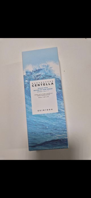 [스킨1004] 마다가스카르 센텔라 히알루-시카 워터핏 선세럼 50ml — 5점을 준 리뷰어가 2024년 5월 올린 사용 사진
