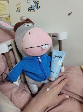나우 [리브엠]피부 속부터 겹겹이, 촘촘하게! 워터핏8중 수분착붙 크림 — 5점을 준 리뷰어가 2024년 12월 올린 사용 사진