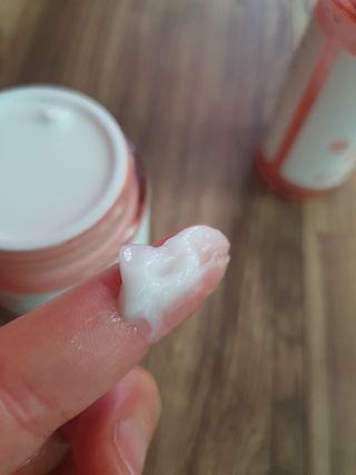아이앤립 / EYENLIP 아이앤립 연어오일 리바이탈라이징 토너+앰플+크림 3종 세트 — 5점을 준 리뷰어가 2021년 7월 올린 사용 사진
