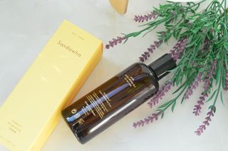 스킨큐어 산다화 비타민c 화이트닝 토너 150ml — 5점을 준 리뷰어가 2021년 12월 올린 사용 사진