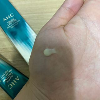 [NEW 탄력유턴 아이크림] AHC 유스 래스팅 리얼 아이크림 포 페이스 — 4점을 준 리뷰어가 2021년 3월 올린 사용 사진
