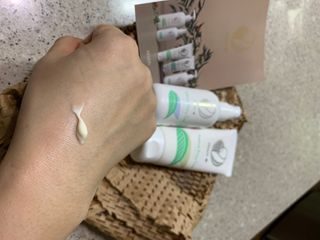 mom e 맘이 내추럴 베이비 케어 크림+바디오일 — 3.5점을 준 리뷰어가 2021년 1월 올린 사용 사진
