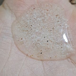 벨먼 내추럴스파 수분광채 스크럽 바디워시 600ml 5종 — 5점을 준 리뷰어가 2022년 5월 올린 사용 사진