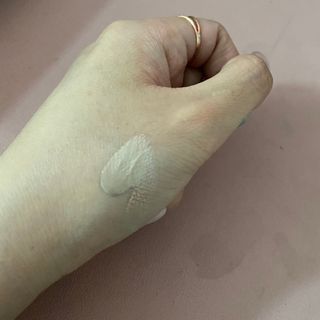 약손명가코스메틱 에오스보떼 블라인드 비비크림 50ml — 4점을 준 리뷰어가 2021년 8월 올린 사용 사진