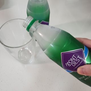 몽베스트 Montbest with Sparkling water Plain 20병 — 4점을 준 리뷰어가 2022년 11월 올린 사용 사진
