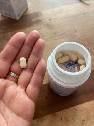 프리마인 평생 써야하는 관절의 건강을 위한 완벽설계 솔루션 관절n마디케어 플러스 120정 — 5점을 준 리뷰어가 2021년 11월 올린 사용 사진