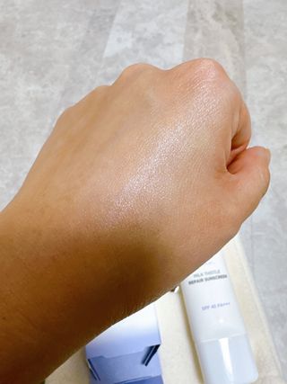 바노바기 코스메틱 바노바기 밀크씨슬 리페어 시카 선스크린 플러스 50ml — 5점을 준 리뷰어가 2023년 3월 올린 사용 사진
