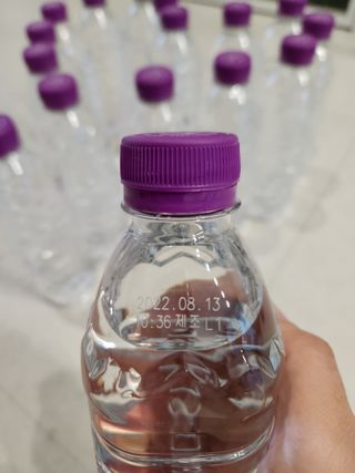 몽베스트 [MONTBEST]위드어스 500mL 20병 — 4.5점을 준 리뷰어가 2022년 9월 올린 사용 사진