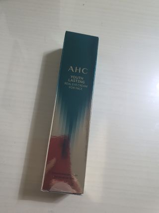 [NEW 탄력유턴 아이크림] AHC 유스 래스팅 리얼 아이크림 포 페이스 — 5점을 준 리뷰어가 2021년 3월 올린 사용 사진