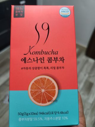 리넥무역 에스나인 콤부차 건강발효 콤부함량59 자몽 5gx10포 — 2.5점을 준 리뷰어가 2021년 8월 올린 사용 사진