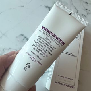 셀프 모이스처라이징 프로텍션 크림 셀프 모이스처라이징 프로텍션크림 — 4.5점을 준 리뷰어가 2022년 4월 올린 사용 사진