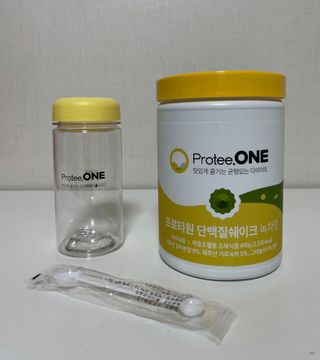 프로티원 단백질쉐이크 녹차맛 2주분 1통+보틀 — 3.5점을 준 리뷰어가 2021년 5월 올린 사용 사진