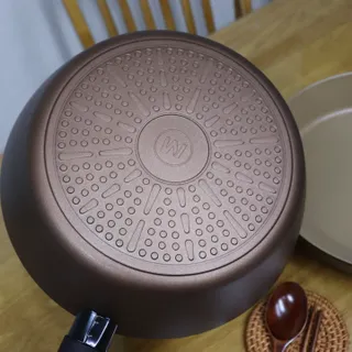 모멘토 마론 프라이팬 26cm 3종 (26cm팬/26cm웍팬/호환 스티머+돔뚜껑) — 5점을 준 리뷰어가 2022년 9월 올린 사용 사진