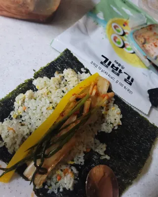 해풀잎 누구나 김밥*1ea [(혼합야채 35g *1ea,  김밥김 (5g, 5ea),  양념간장 (6g, 5ea), 참기름(5g, 2ea)] — 5점을 준 리뷰어가 2022년 5월 올린 사용 사진