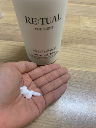 레츄얼 더 센트 바디로션 시크릿 파라다이스(500ml) — 5점을 준 리뷰어가 2022년 6월 올린 사용 사진