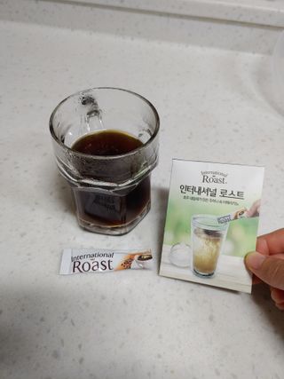 호주네슬레 인터내셔널로스트 45개입 15Tx3 / 호주마약커피 / 부드러운커피 — 5점을 준 리뷰어가 2021년 10월 올린 사용 사진