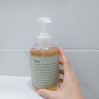 빅그린 카렌듈라(지성두피용)&시카(중건성두피용)탈모샴푸500ml-택1,빅그린 프리미어바이옴탈모앰플팩 60ml — 4점을 준 리뷰어가 2022년 12월 올린 사용 사진