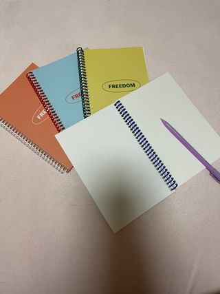 리훈 언제든지 필요한 기본 아이템 아무노트 4권세트+저점도펜[색상랜덤배송] — 5점을 준 리뷰어가 2021년 6월 올린 사용 사진