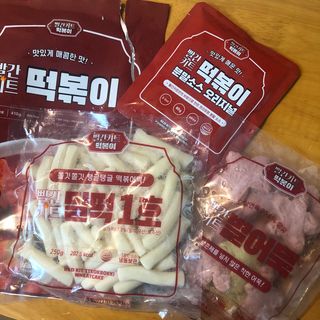 빨간키트 떡볶이 밀키트 2~3인분 매운맛 국물 떡볶이 만들기 쉬운 황금 레시피 분말 소스로 간편한 요리 — 5점을 준 리뷰어가 2021년 10월 올린 사용 사진