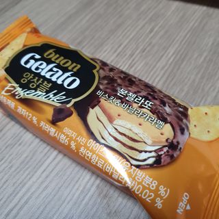 롯데제과 본젤라또 비스킷&바닐라카라멜바, 본젤라또 베리쇼콜라컵 — 5점을 준 리뷰어가 2021년 11월 올린 사용 사진