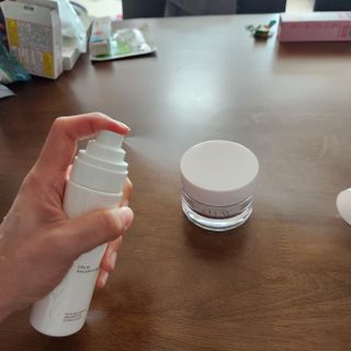 프리마인 바르기만 하면 철벽 스킨케어+24시간 마스크팩 효과. 셀라브 리제너레이팅 시스템 부스터+크림 세트 — 5점을 준 리뷰어가 2023년 6월 올린 사용 사진