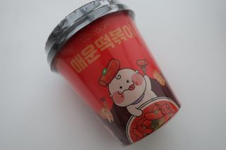 유비쿡 컵떡볶이 매운컵떡볶이2개/ 짜장컵떡볶이 2개  총 4개세트 — 5점을 준 리뷰어가 2021년 5월 올린 사용 사진