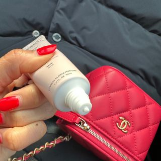 러브모아 향수 고체향수 승무원 고체향수 바르는 향수 니치향수 도손 우드세이지 앤 씨솔트 — 5점을 준 리뷰어가 2022년 12월 올린 사용 사진