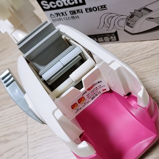 3M 한번의 터치로 깔끔하게 착! 원터치 테이프 디스펜서 — 5점을 준 리뷰어가 2023년 7월 올린 사용 사진