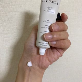 러브모아 향수 고체향수 승무원 고체향수 바르는 향수 니치향수 도손 우드세이지 앤 씨솔트 — 5점을 준 리뷰어가 2022년 9월 올린 사용 사진
