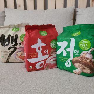 [풀무원] 자연은맛있다 정면, 백면, 홍면  세트 — 5점을 준 리뷰어가 2021년 4월 올린 사용 사진