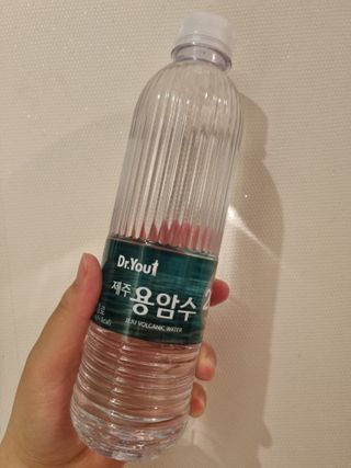 닥터유 제주용암수 닥터유 용암수 530ml — 5점을 준 리뷰어가 2022년 5월 올린 사용 사진