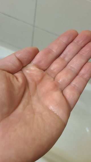 [후르디아] 눈시림없는 올영 립앤아이 리무버 — 5점을 준 리뷰어가 2024년 4월 올린 사용 사진