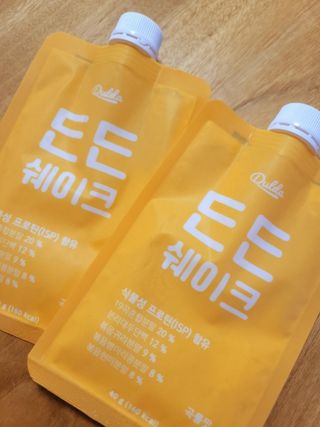 [덜다] 든든 식물성 단백질 쉐이크 40g X 7입 (곡물/딸기) — 5점을 준 리뷰어가 2023년 8월 올린 사용 사진