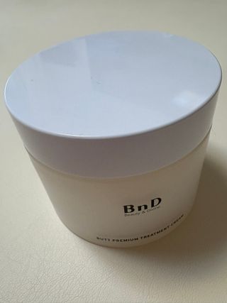 비엔디 2NOW[한글]BnD 바디 주름개선 엉덩이크림 — 5점을 준 리뷰어가 2025년 1월 올린 사용 사진