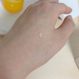 체르엠 스템앤셀 비타민 브라이트닝 에센스 30ml 1개 — 4점을 준 리뷰어가 2021년 8월 올린 사용 사진