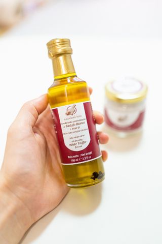 [딜리셔스코드] 타르투피 알레산드로 로시 트러플 소금 100g +트러플 오일 100ml set — 5점을 준 리뷰어가 2022년 5월 올린 사용 사진