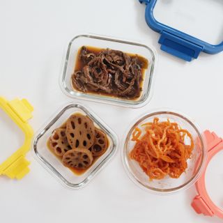 하나마이 [마마쿡] 전 청와대 천상현 셰프의 밑반찬  5종세트(소고기 장조림+연근조림+진미채+간장김자반+새우김자반) — 5점을 준 리뷰어가 2023년 4월 올린 사용 사진