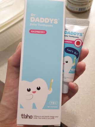 닥터데디스 안심무불소 베이비치약 60g + 여행용 미니 치약 15g — 5점을 준 리뷰어가 2022년 7월 올린 사용 사진