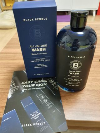 블랙페블 올인원 워시 쿨 웨이브 500ml — 5점을 준 리뷰어가 2021년 4월 올린 사용 사진