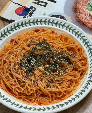 [한면원] 비빔국수 2인분 — 5점을 준 리뷰어가 2022년 8월 올린 사용 사진