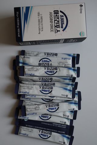 자연에온 아르긴포스 L-아르기닌 5555mg 스틱 15개입 1박스 — 4.5점을 준 리뷰어가 2021년 4월 올린 사용 사진