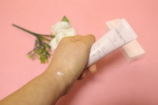 러브모아 향수 고체향수 승무원 고체향수 바르는 향수 니치향수 도손 우드세이지 앤 씨솔트 — 5점을 준 리뷰어가 2023년 1월 올린 사용 사진