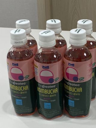 더그레잇티 콤부차 [매일유업] 더그레잇티 44kcal 콤부차 300ml *12개입 (오리지널 6개+베리리치 6개) — 5점을 준 리뷰어가 2023년 7월 올린 사용 사진