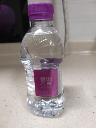 몽베스트 [MONTBEST] 330mL 20병 — 5점을 준 리뷰어가 2021년 10월 올린 사용 사진