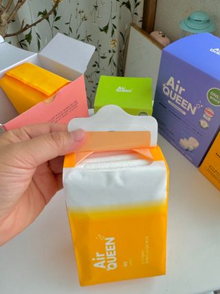 에어퀸 뉴브레스 유기농 생리대 4종 (팬티라이너 20P + 중형 10P + 대형 10P + 오버나이트 8P)_체험단 — 5점을 준 리뷰어가 2024년 8월 올린 사용 사진