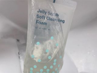 닥터에프파이브 젤리스크럽 소프트 클렌징폼 120ml — 5점을 준 리뷰어가 2022년 5월 올린 사용 사진