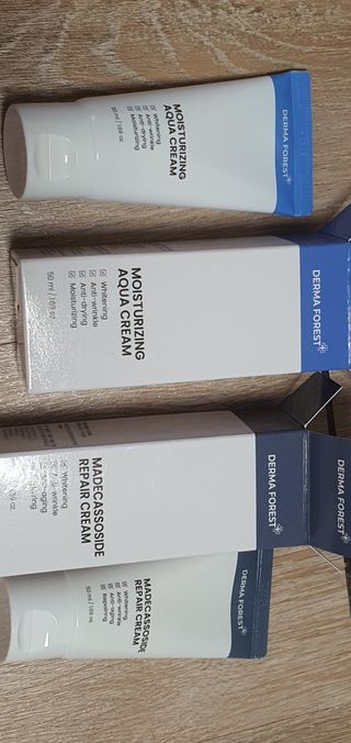 더마포레스트 마데카소사이드 리페어 크림,  모이스처라이징 아쿠아크림 — 5점을 준 리뷰어가 2021년 8월 올린 사용 사진