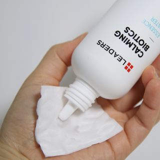리더스코스메틱 리더스 카밍 바이오틱스 에센스 워터 — 5점을 준 리뷰어가 2022년 5월 올린 사용 사진